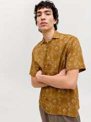 model_shot-creative