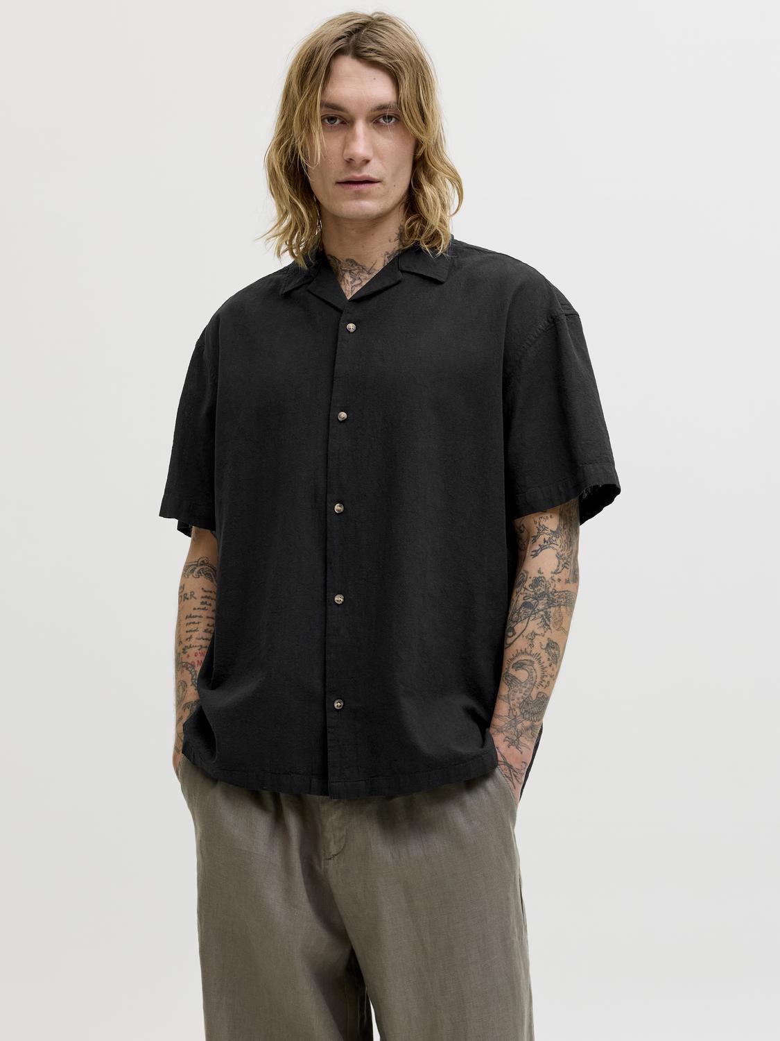 model_shot-front
