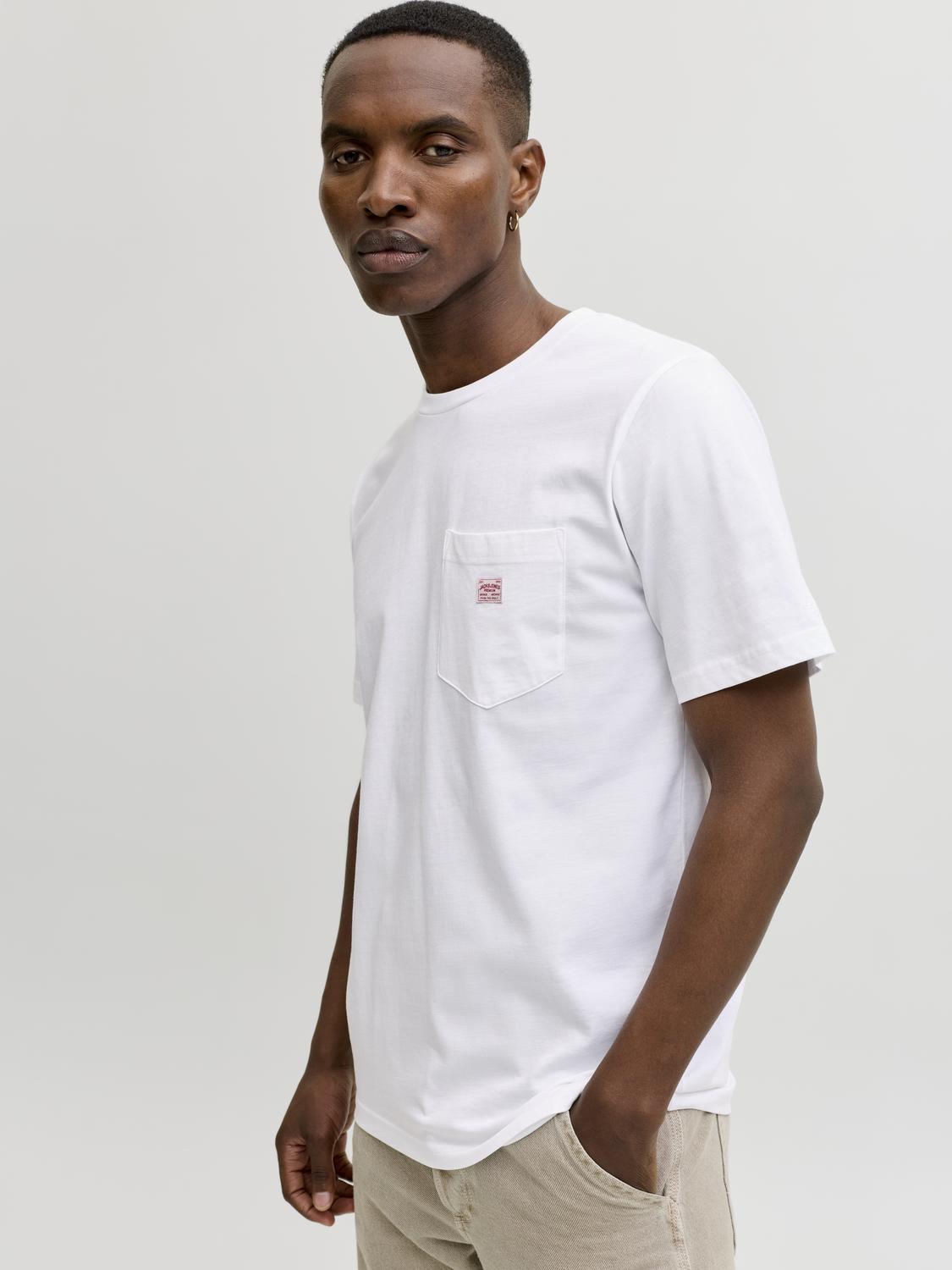 model_shot-creative