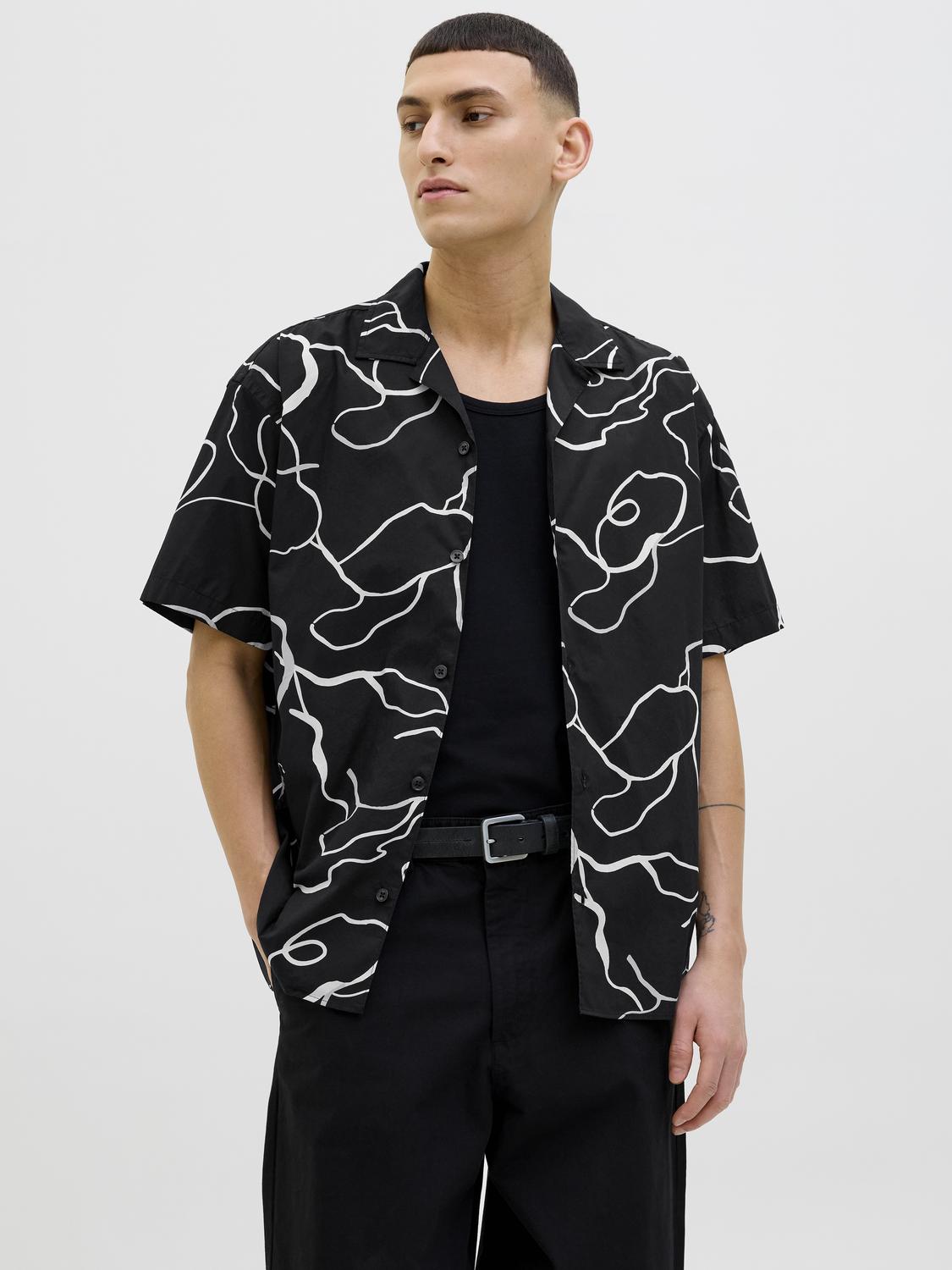 model_shot-front