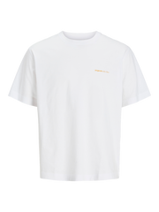 صورة أمامية لـ تيشيرت رجالي أبيض مطبوع من جاك آند جونز