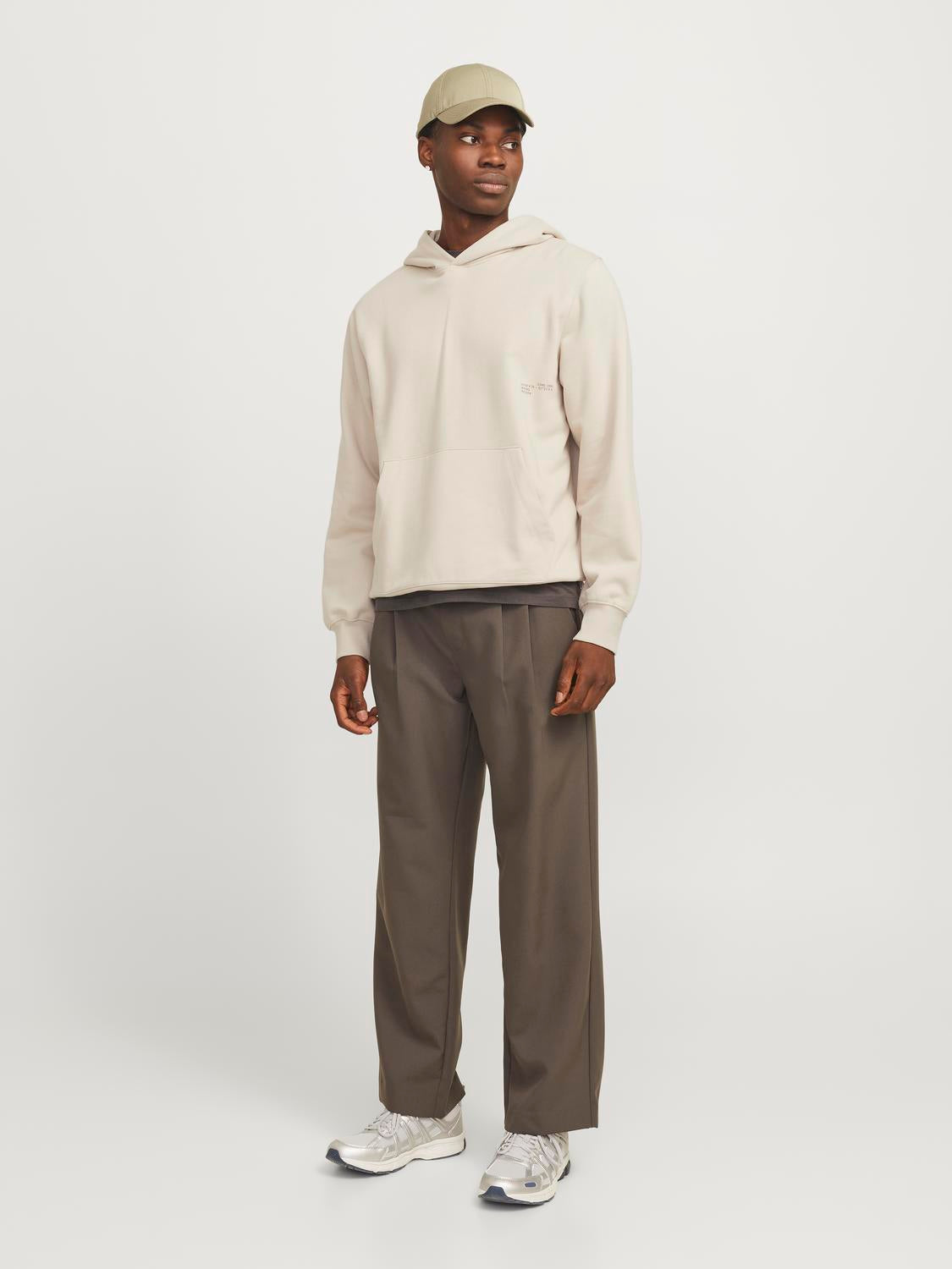 model_shot-front_full