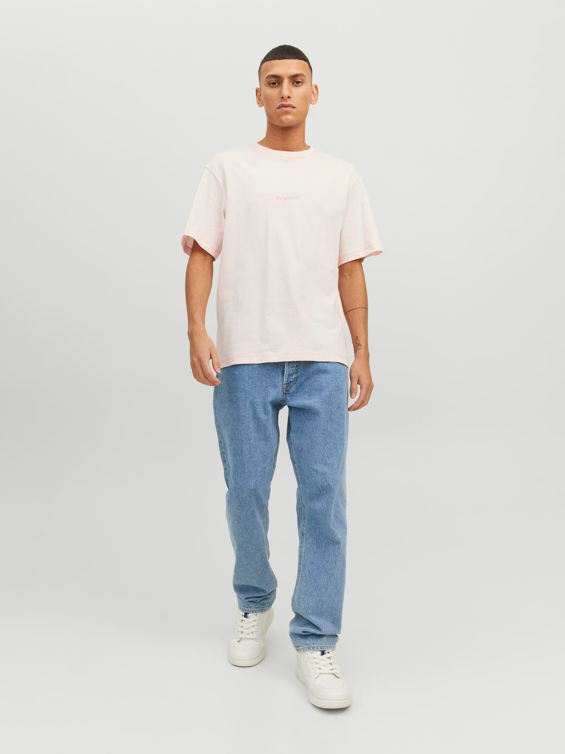 model_shot-front_full