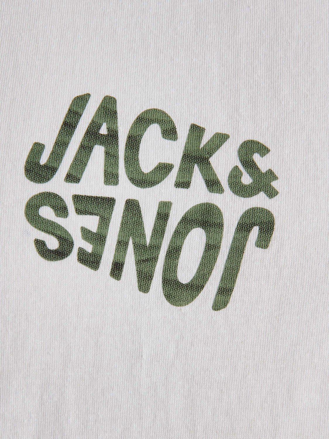 تفاصيل القماش والياقة لتانك توب رجالي أبيض JCOSURF White.