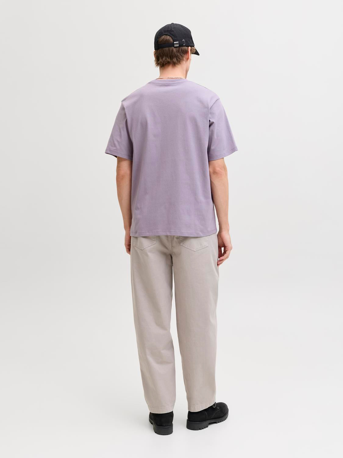 model_shot-back