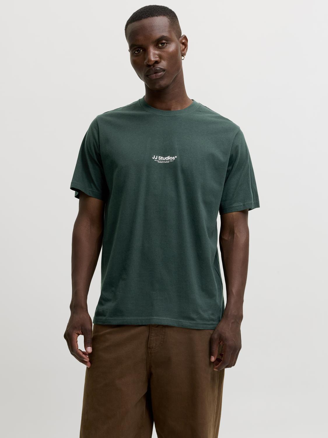 model_shot-front