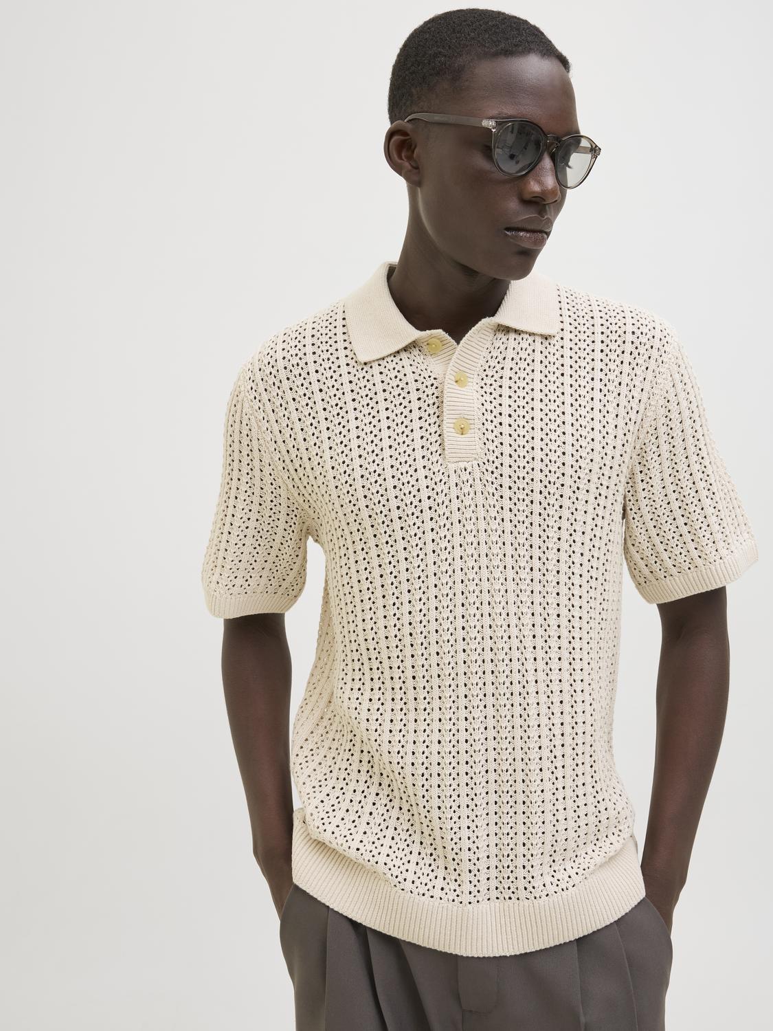 تصميم بياقة وأزرار أمامية كلاسيكية لبولو رجالي صيفي