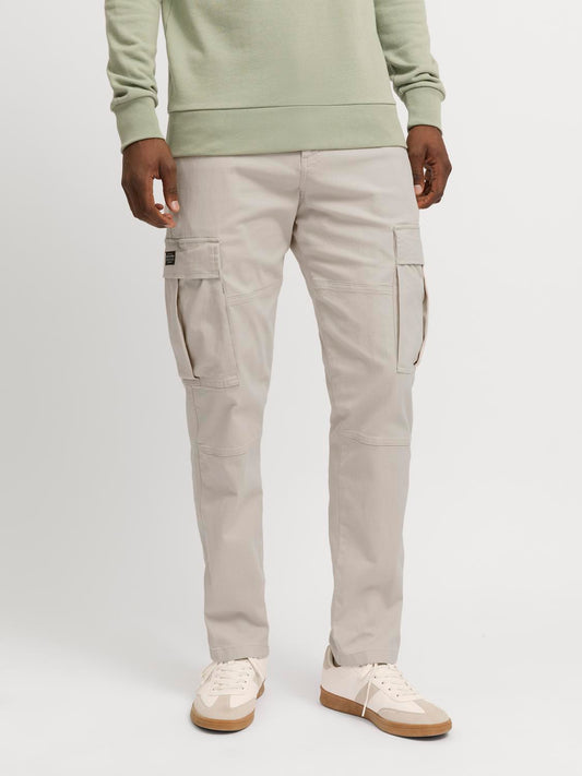 model_shot-front