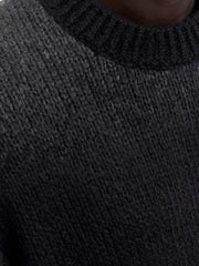 تفاصيل ياقة بلوفر جاك آند جونز الأسود الرمادي الفاخر
