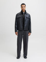 model_shot-front_full