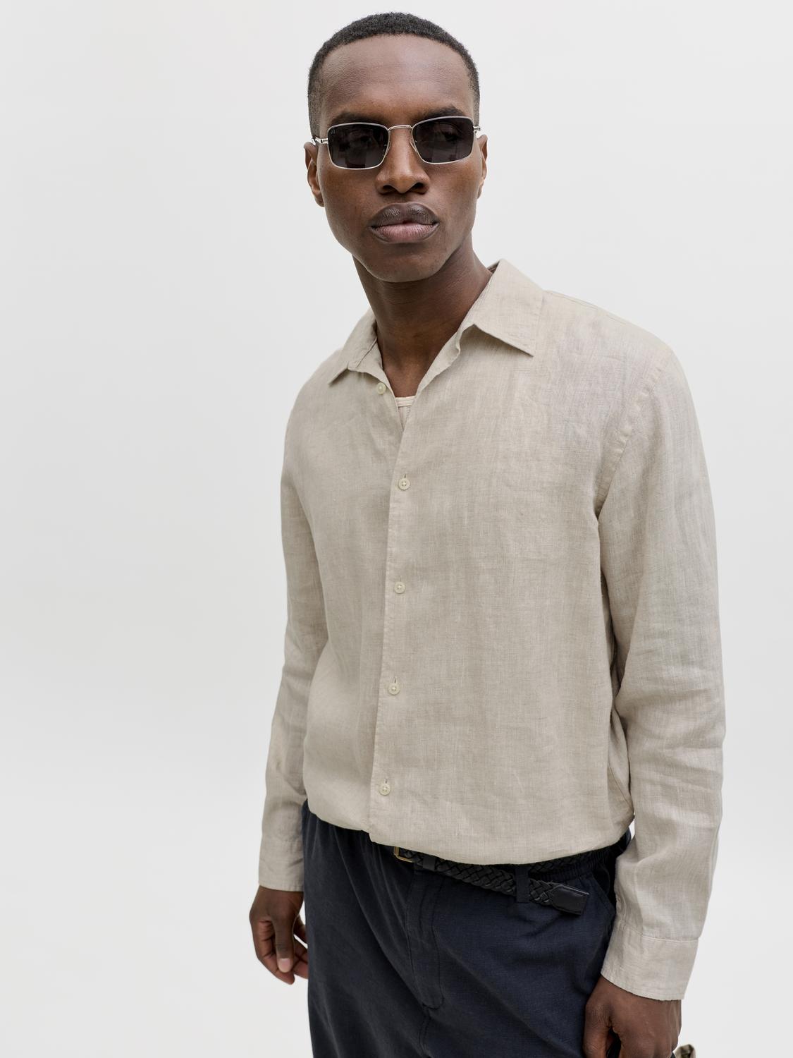 model_shot-creative