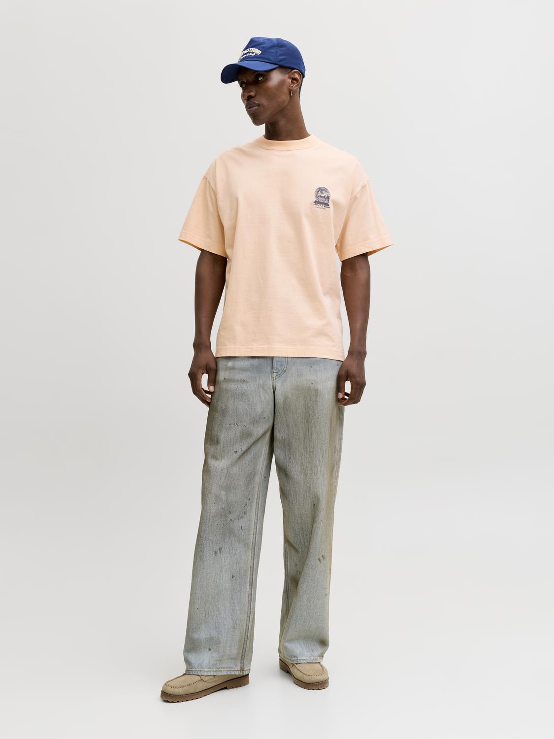 model_shot-front_full