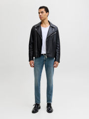 model_shot-front_full