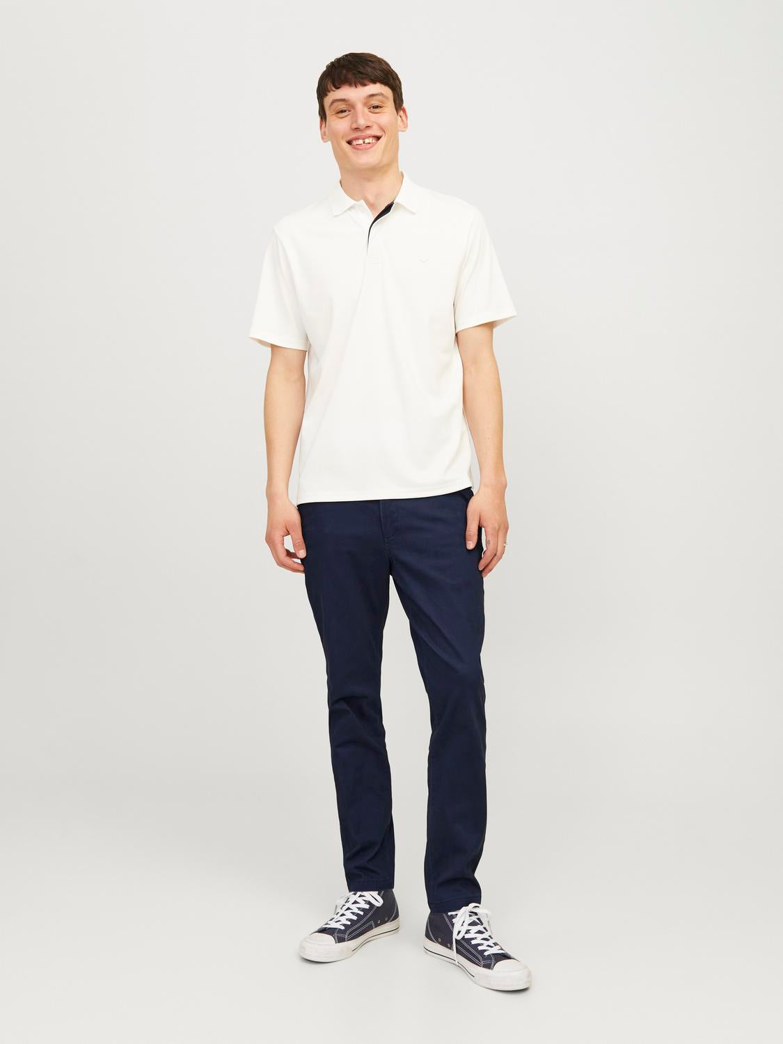 model_shot-front_full