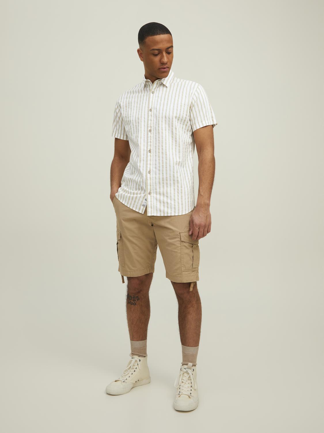 model_shot-front_full