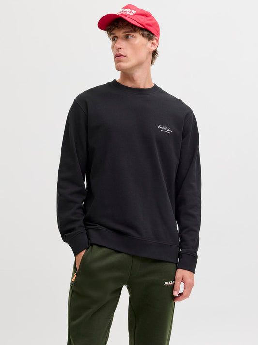 model_shot-front