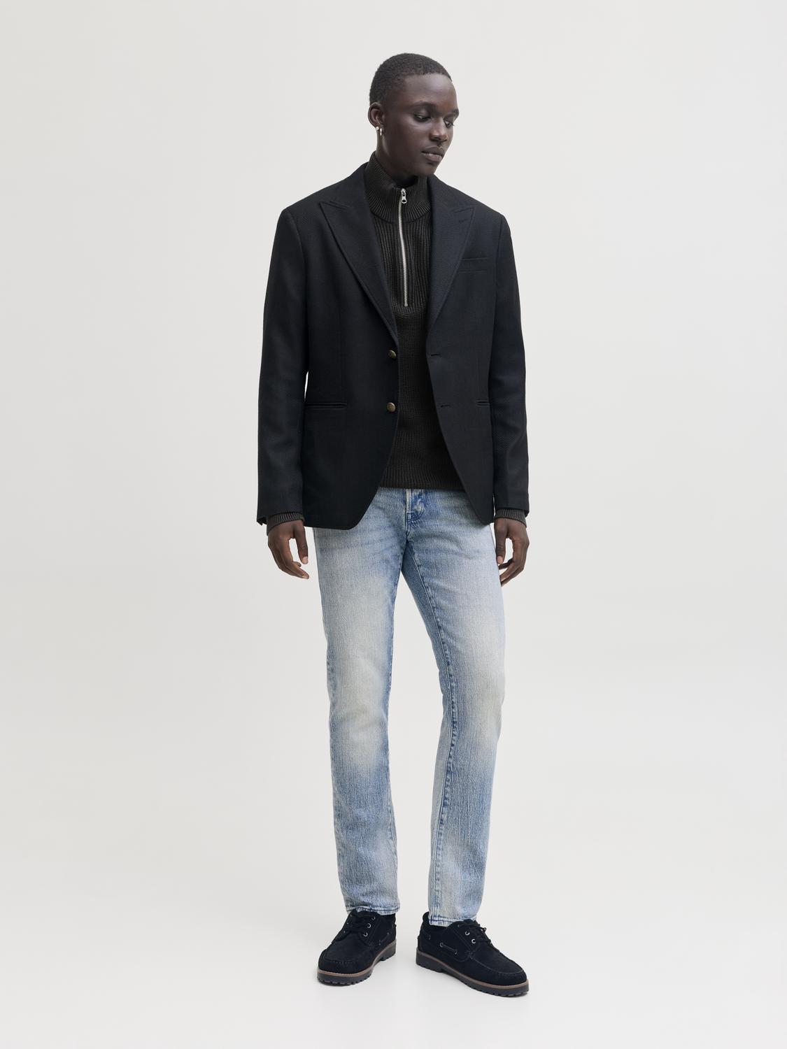 بولفر أسود برقبة عالية وسحاب نصفي من جاك آند جونز 
