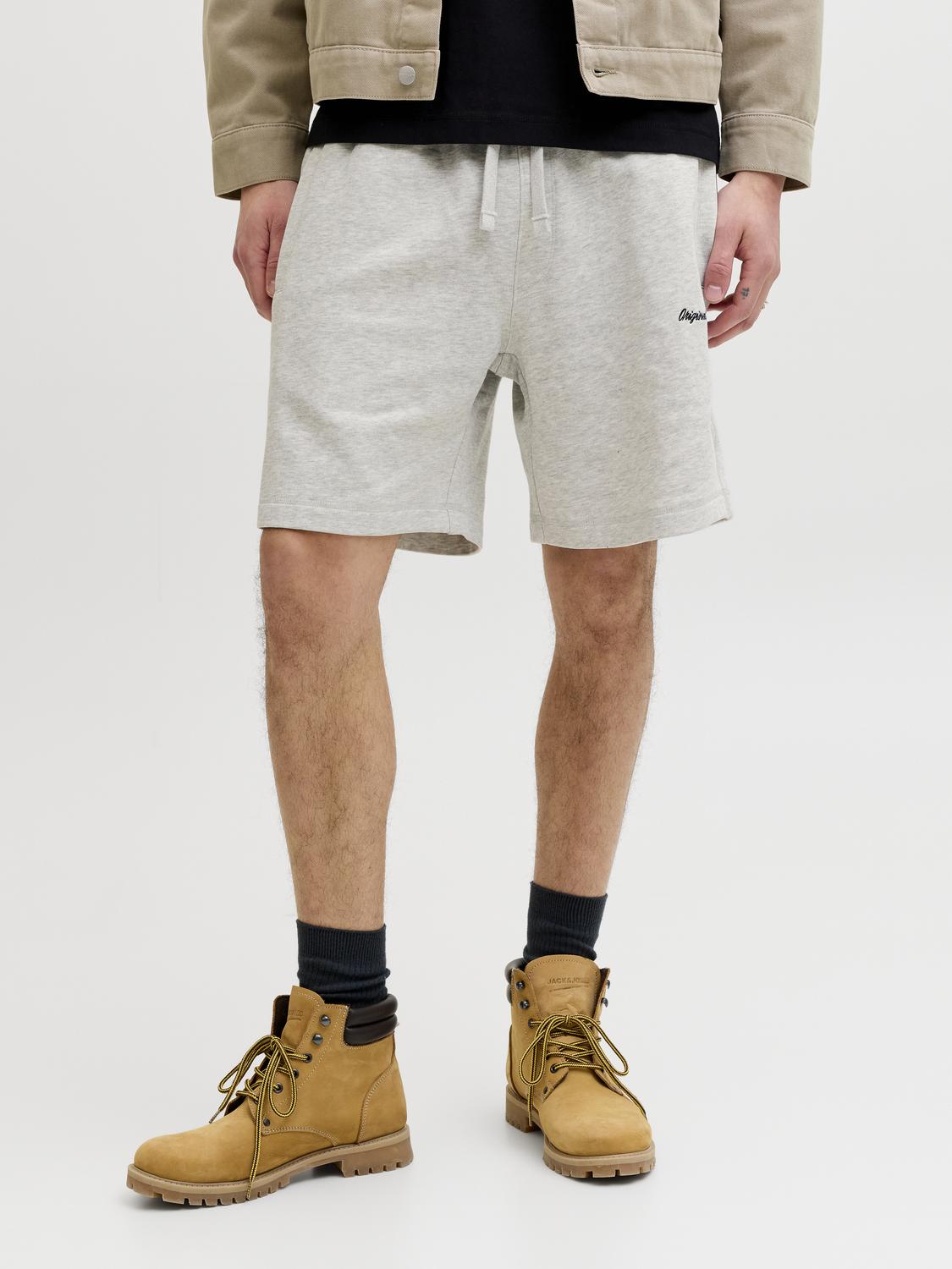 model_shot-front
