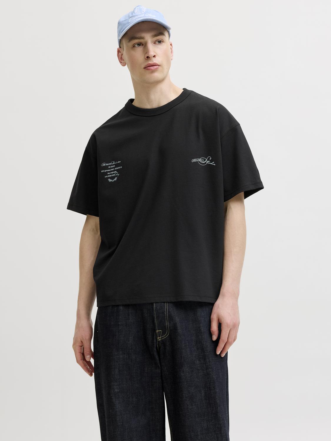 model_shot-front