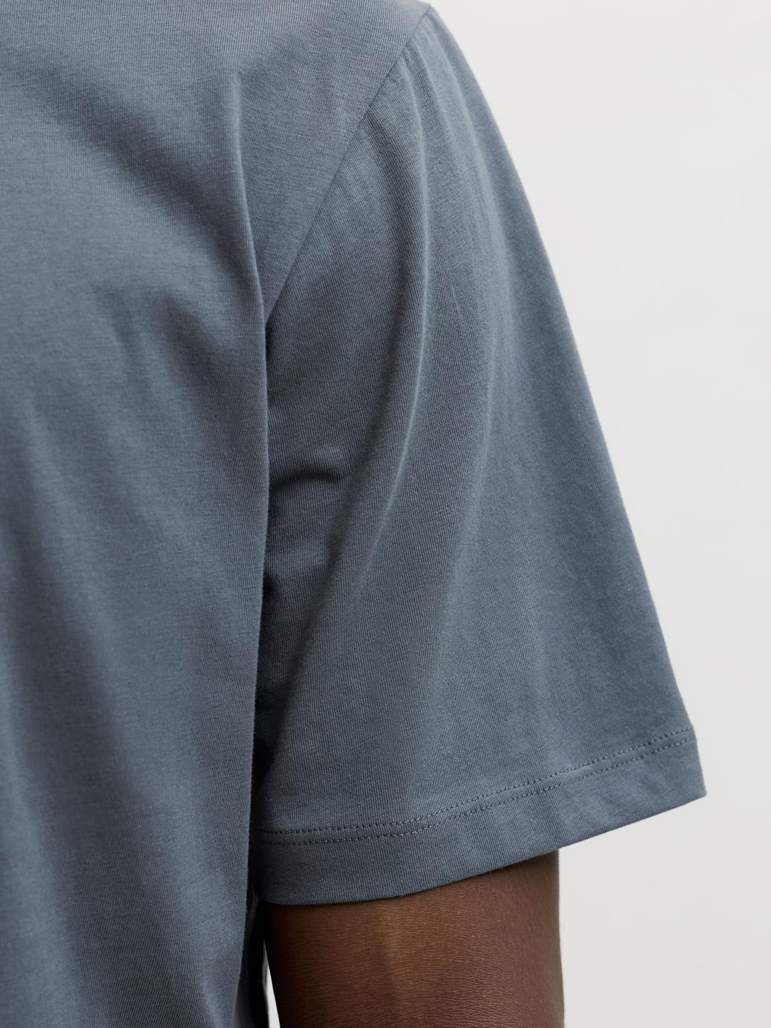 model_shot-detail