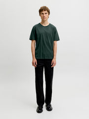 model_shot-front_full