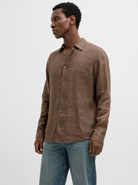 model_shot-front
