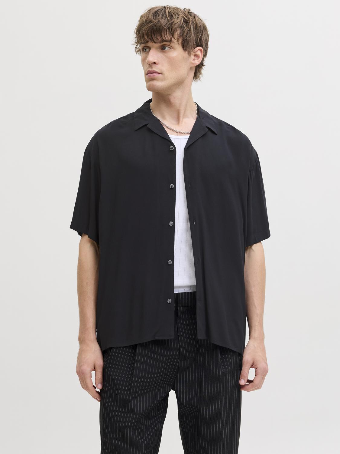 model_shot-front
