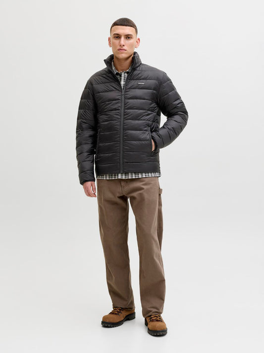 model_shot-front_full
