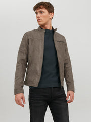 model_shot-front