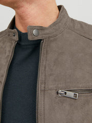 model_shot-detail