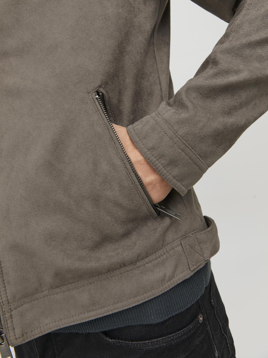 model_shot-detail