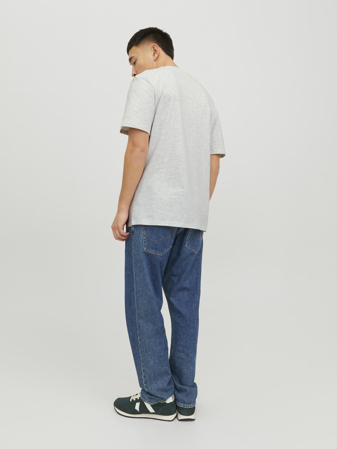 model_shot-back