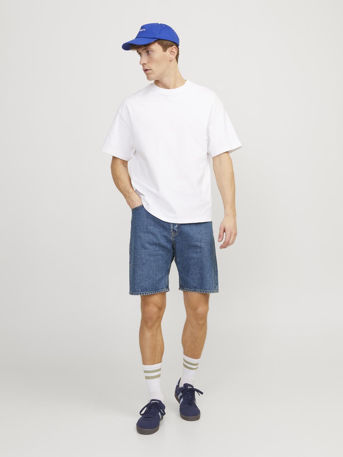 model_shot-front_full