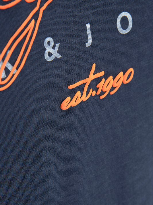 model_shot-detail