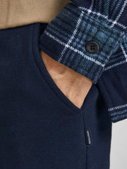 model_shot-detail