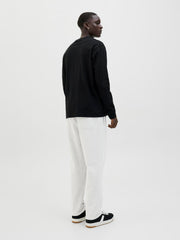 model_shot-back