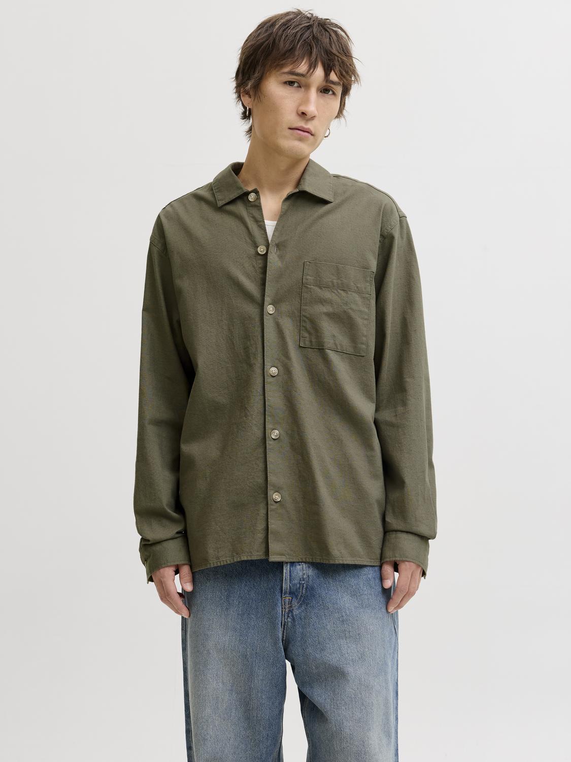 model_shot-front