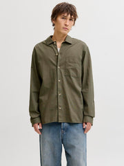 model_shot-front