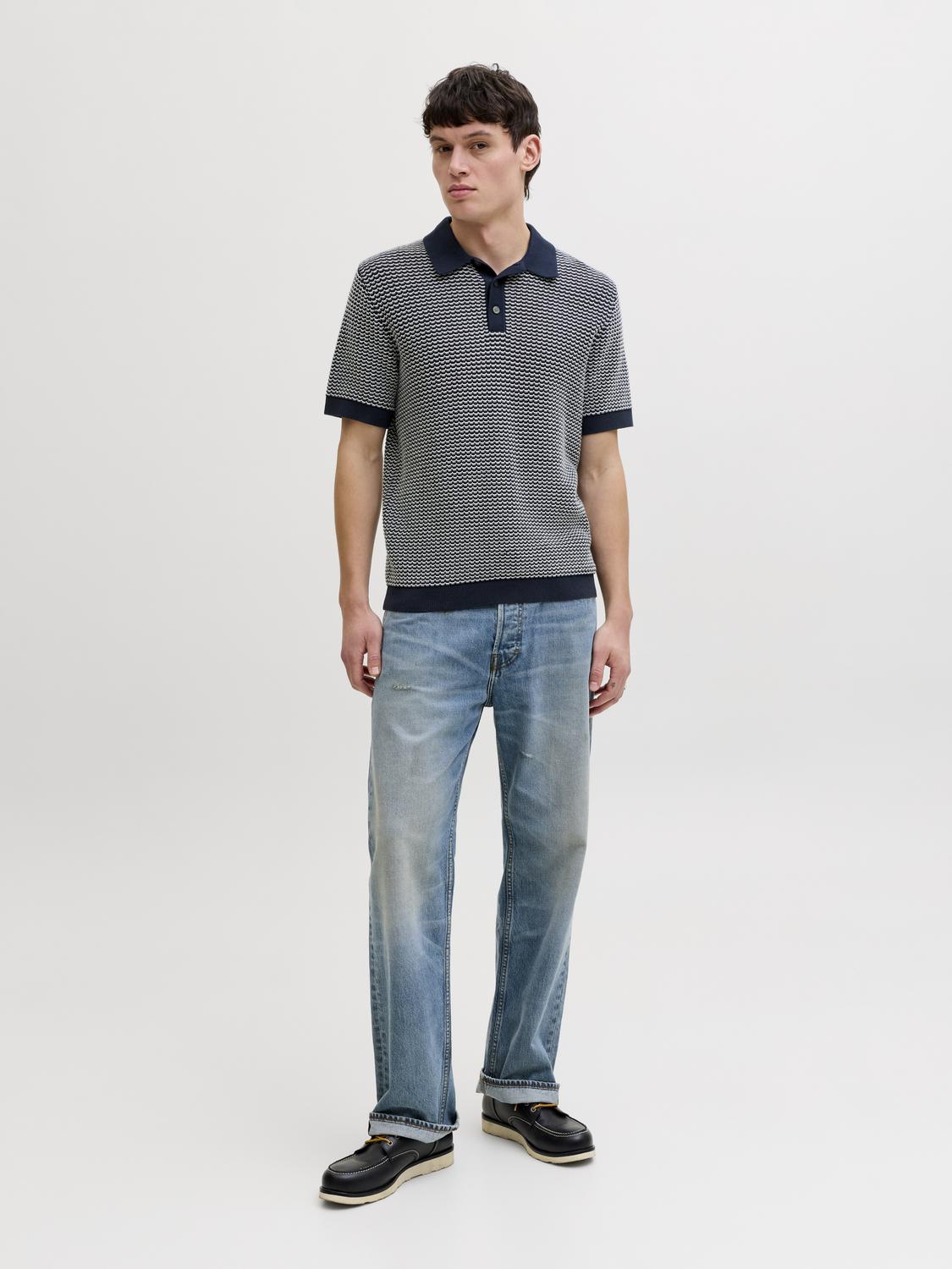 model_shot-front_full