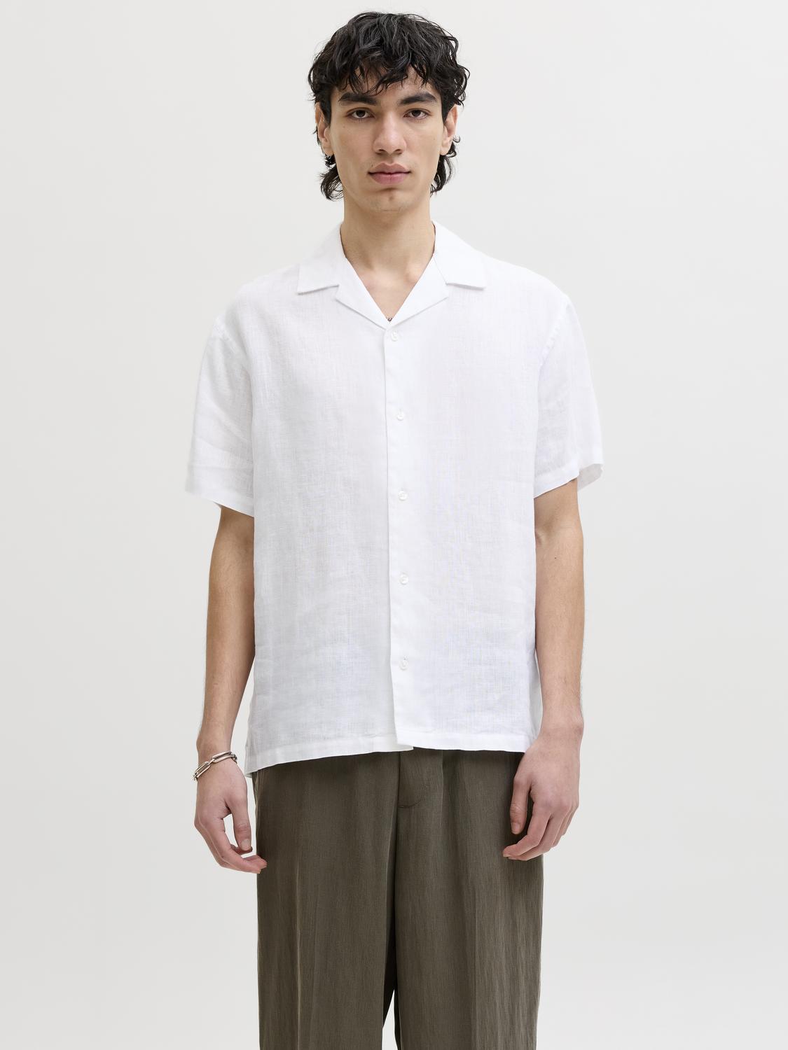 model_shot-front