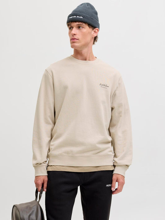 model_shot-front