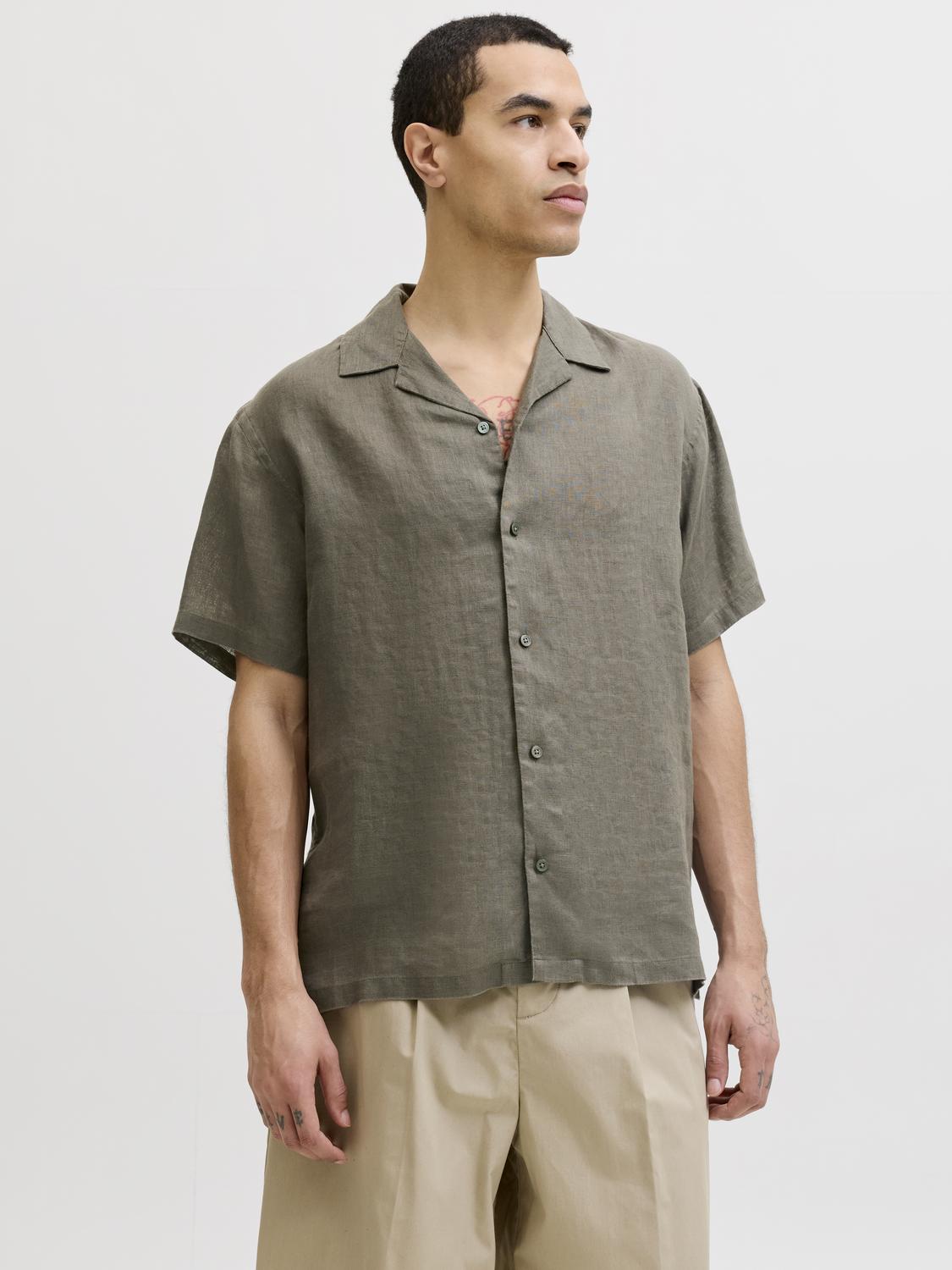 model_shot-front